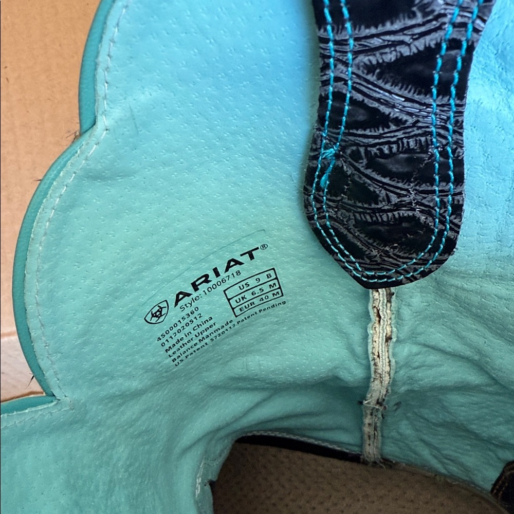 Ariat Turquoise and Black Cowboy Boots - Picture 2 of 5